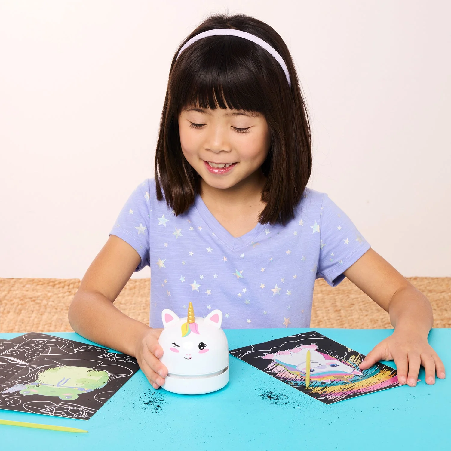 Creativity for Kids Deluxe Scratch Art with Mini Vacuum - Image 7