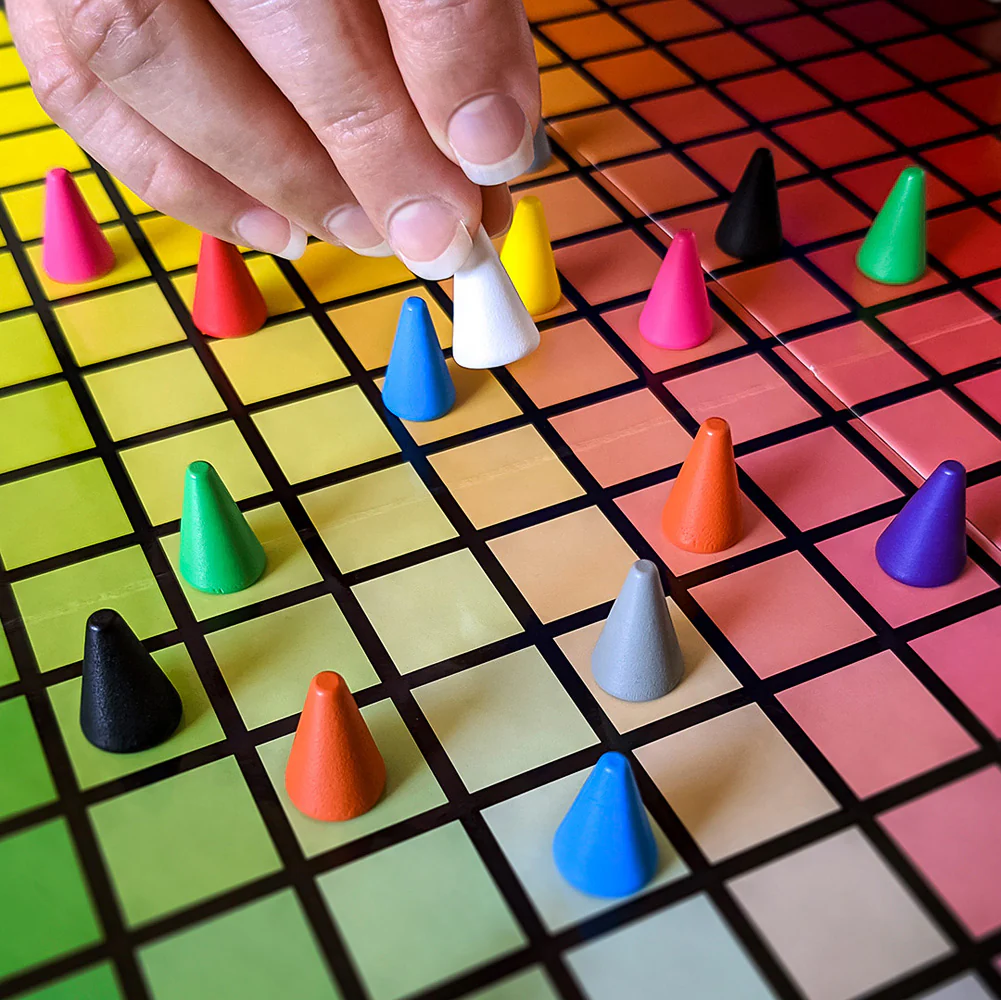 Hues and Cues Board Game - Image 5