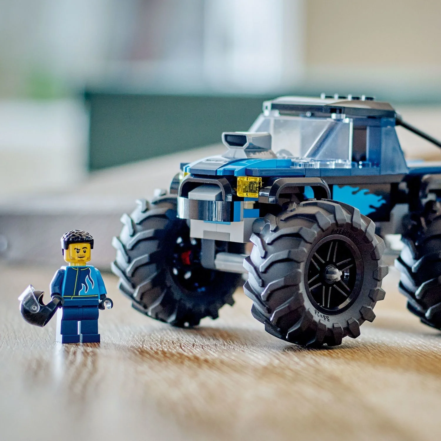 LEGO® City Great Vehicles: Blue Monster Truck - Image 6