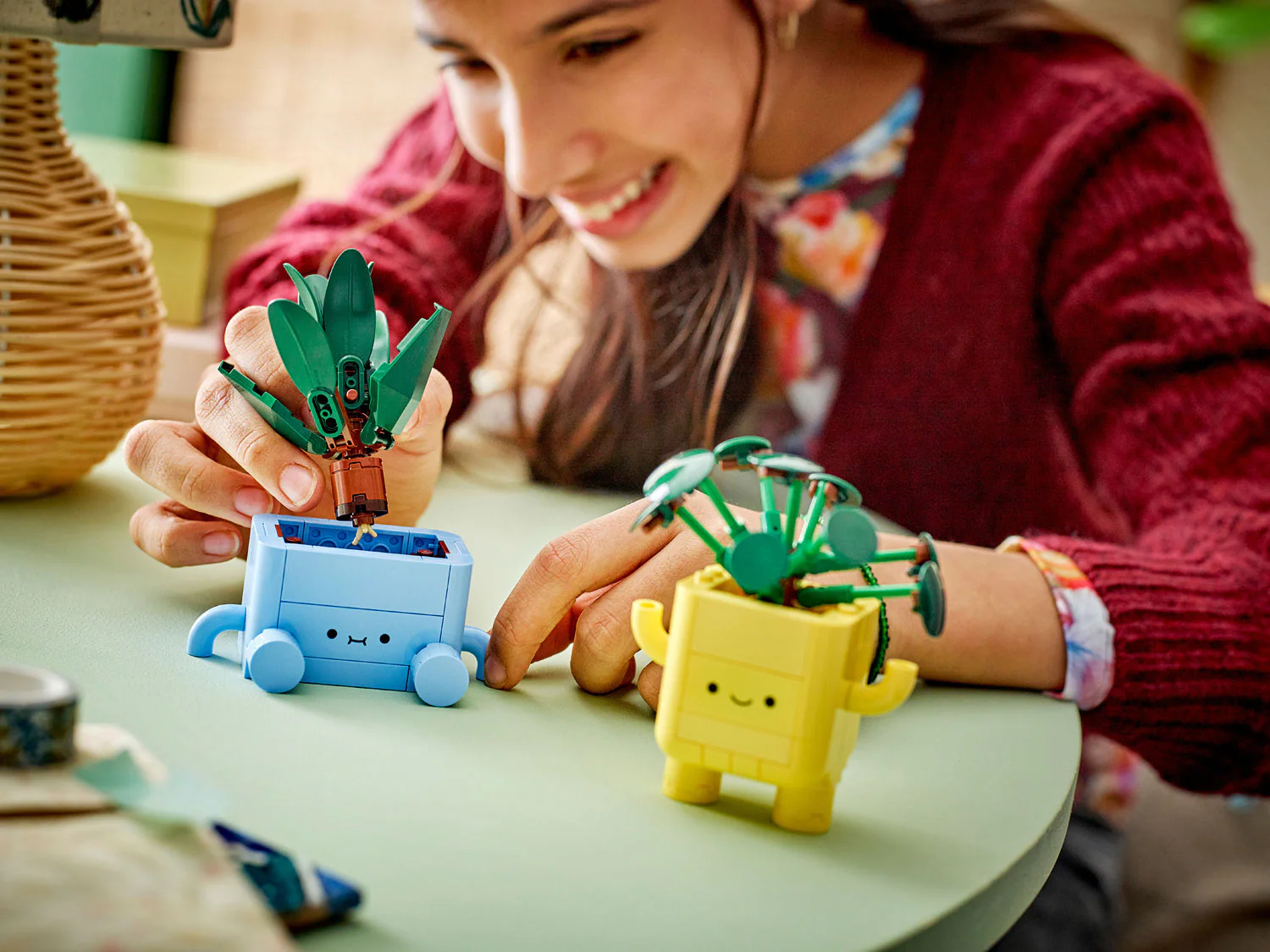 LEGO BOTANICALS Happy Plants - Image 11