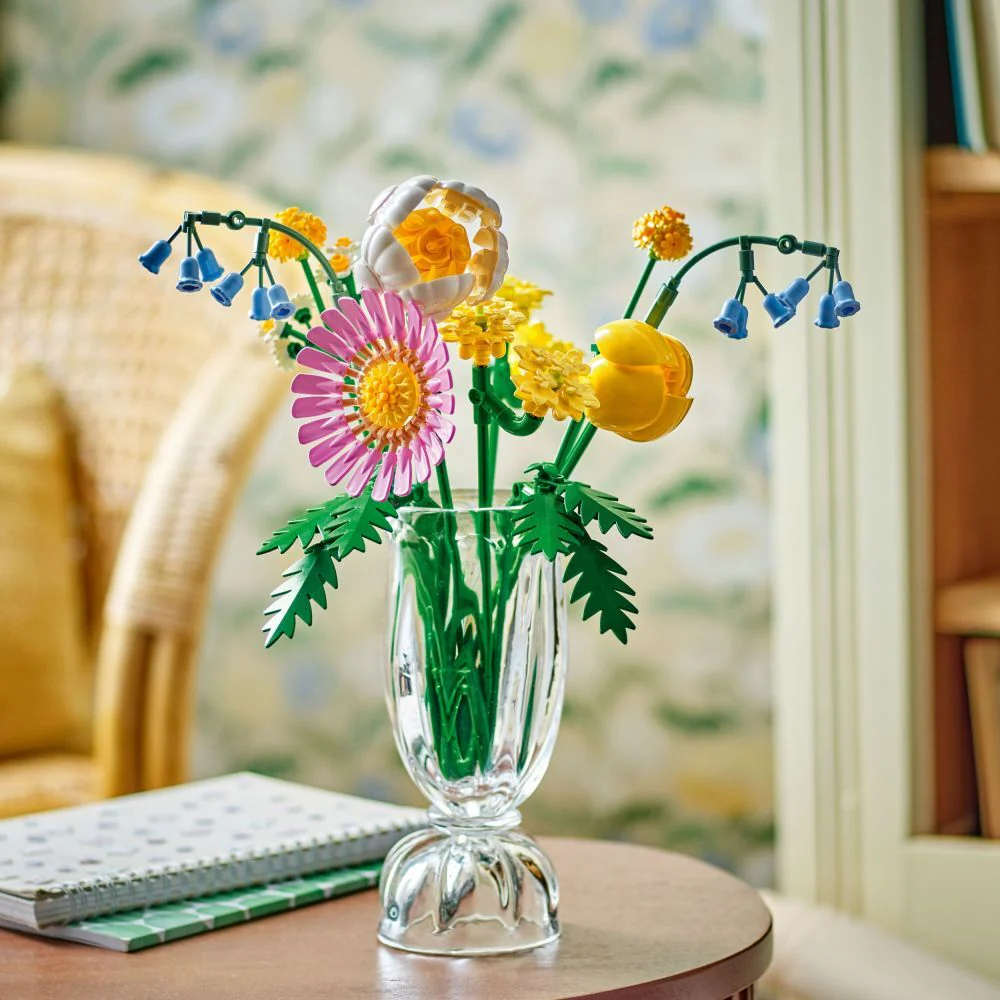 LEGO Botanicals: Petite Sunny Bouquet - Image 3