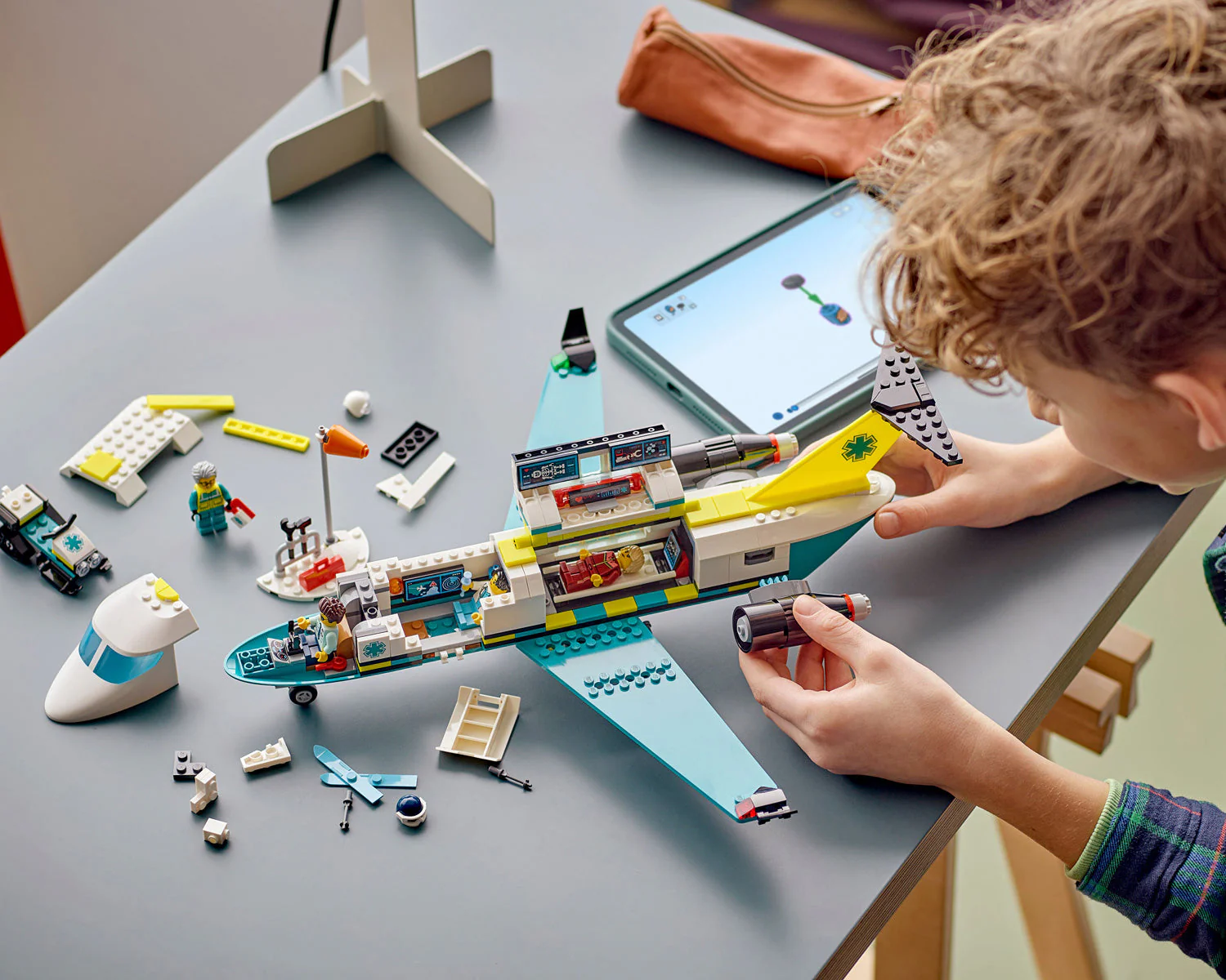 LEGO CITY Air Ambulance - Image 2