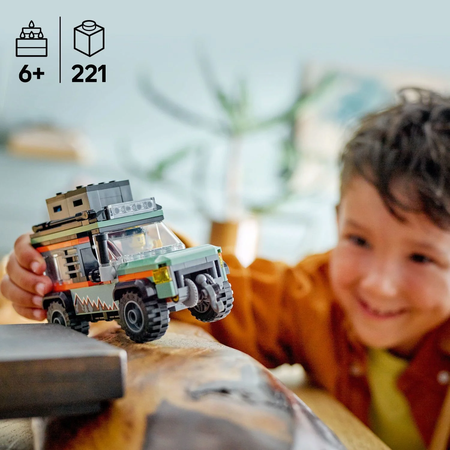 LEGO City Great Vehicles: Off-Road 4x4 Mountain Truck - Image 3