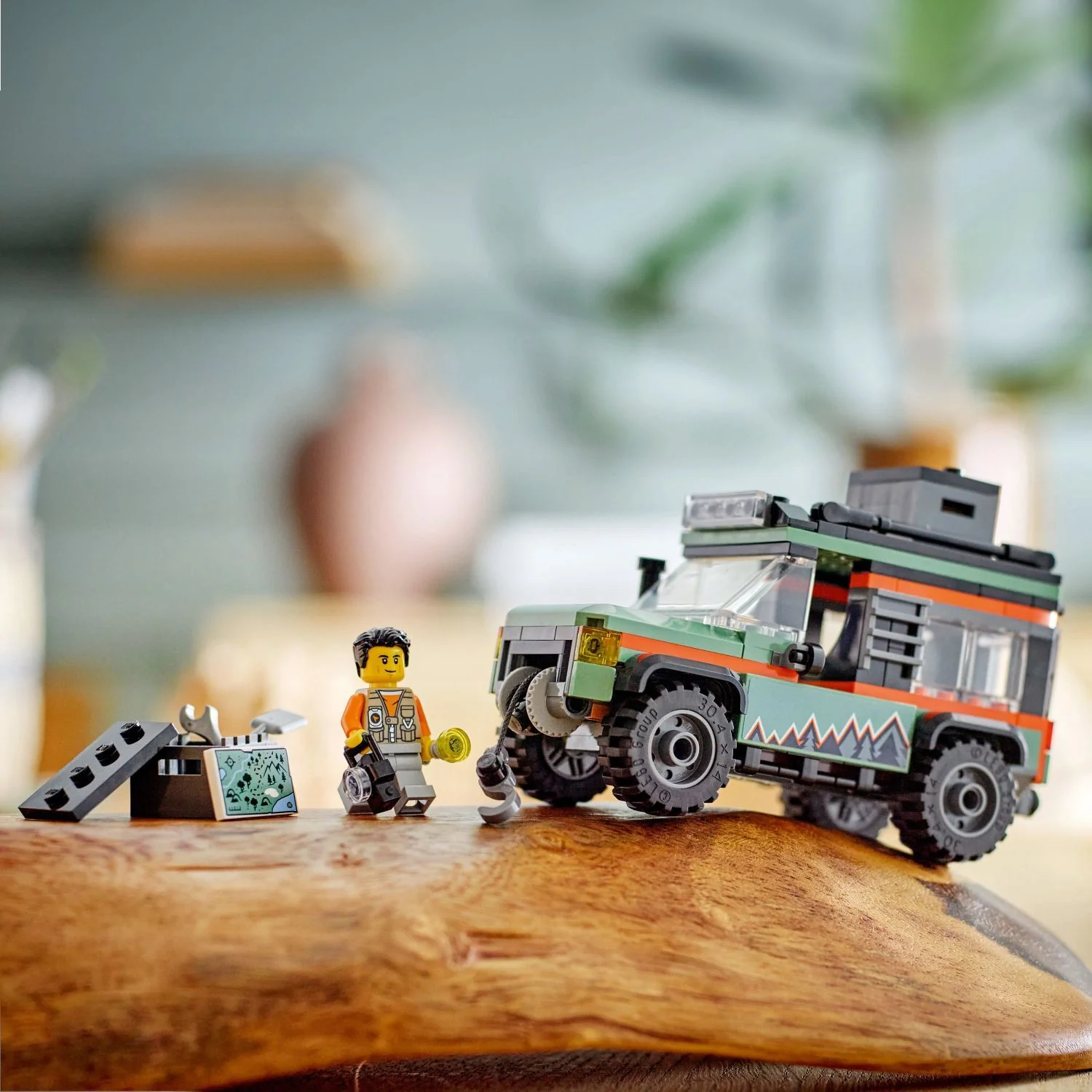 LEGO City Great Vehicles: Off-Road 4x4 Mountain Truck - Image 9