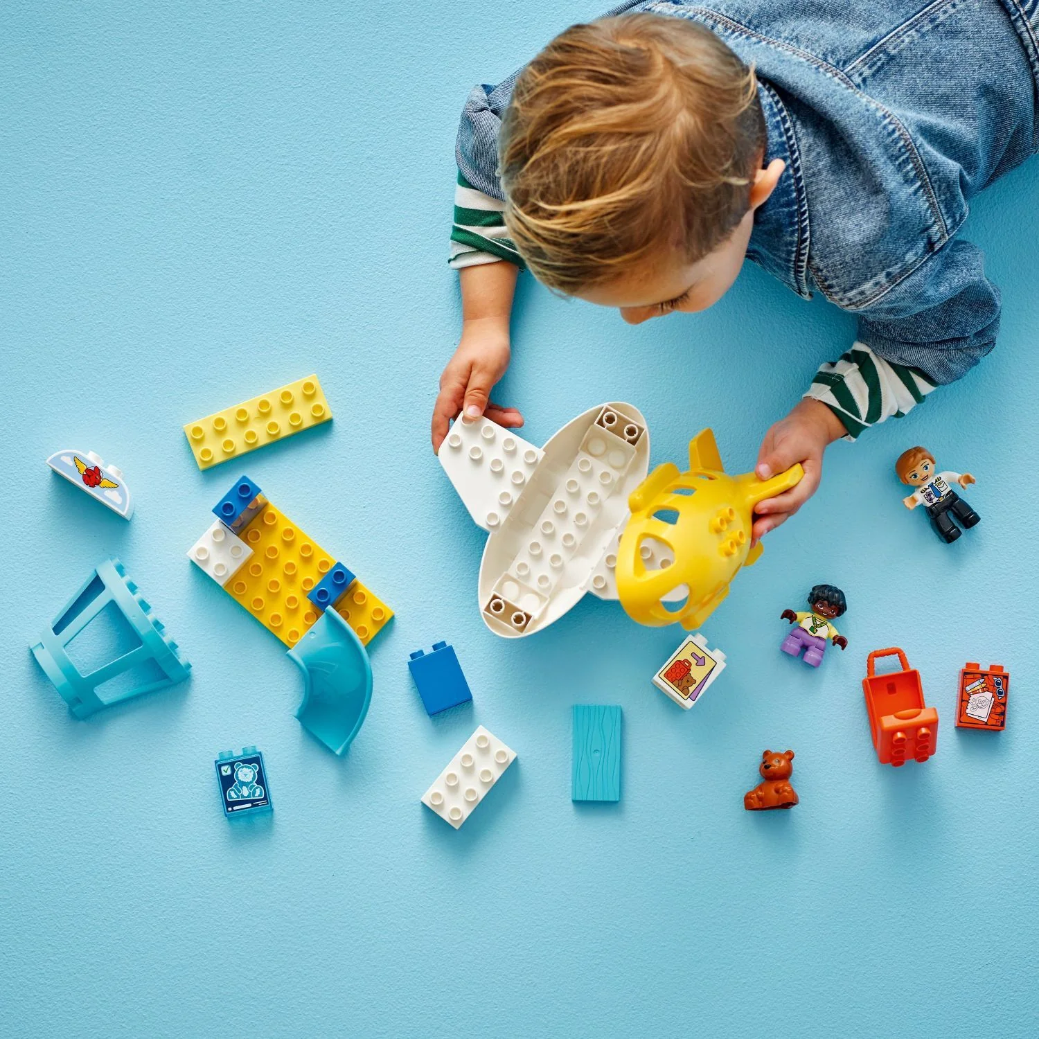 LEGO DUPLO: First Time at the Airport - Image 4
