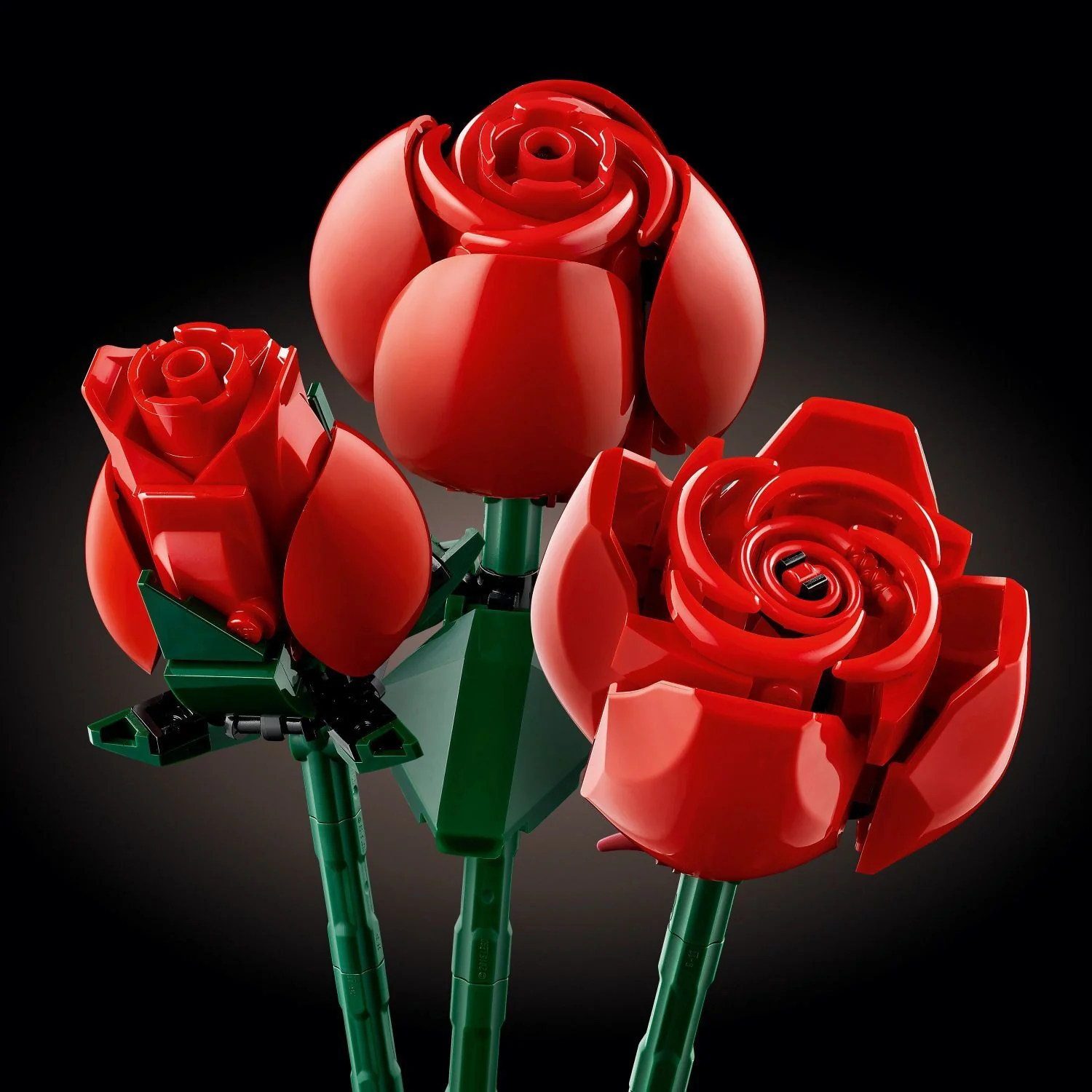 LEGO Icons: Bouquet of Roses - Image 5