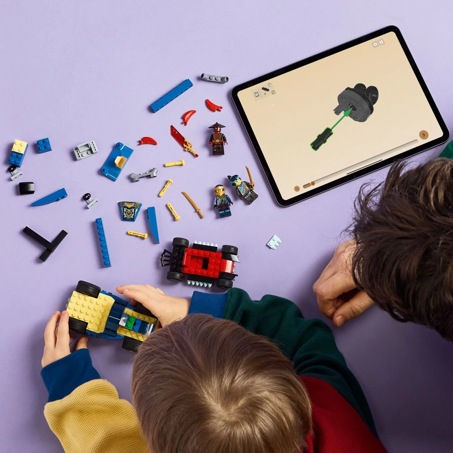 LEGO Ninjago: Rogue vs. Drix Race Car Duel - Image 3