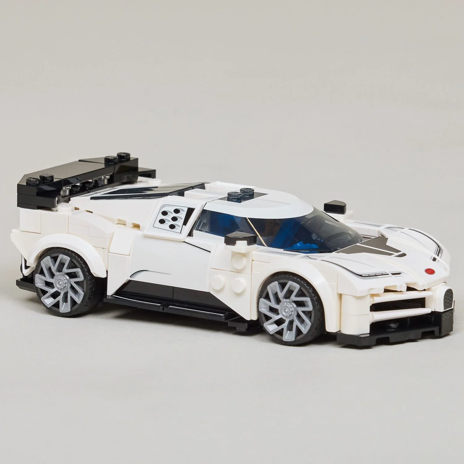 LEGO Speed Champions: Bugatti Centodieci Hyper Sports Car - Image 5