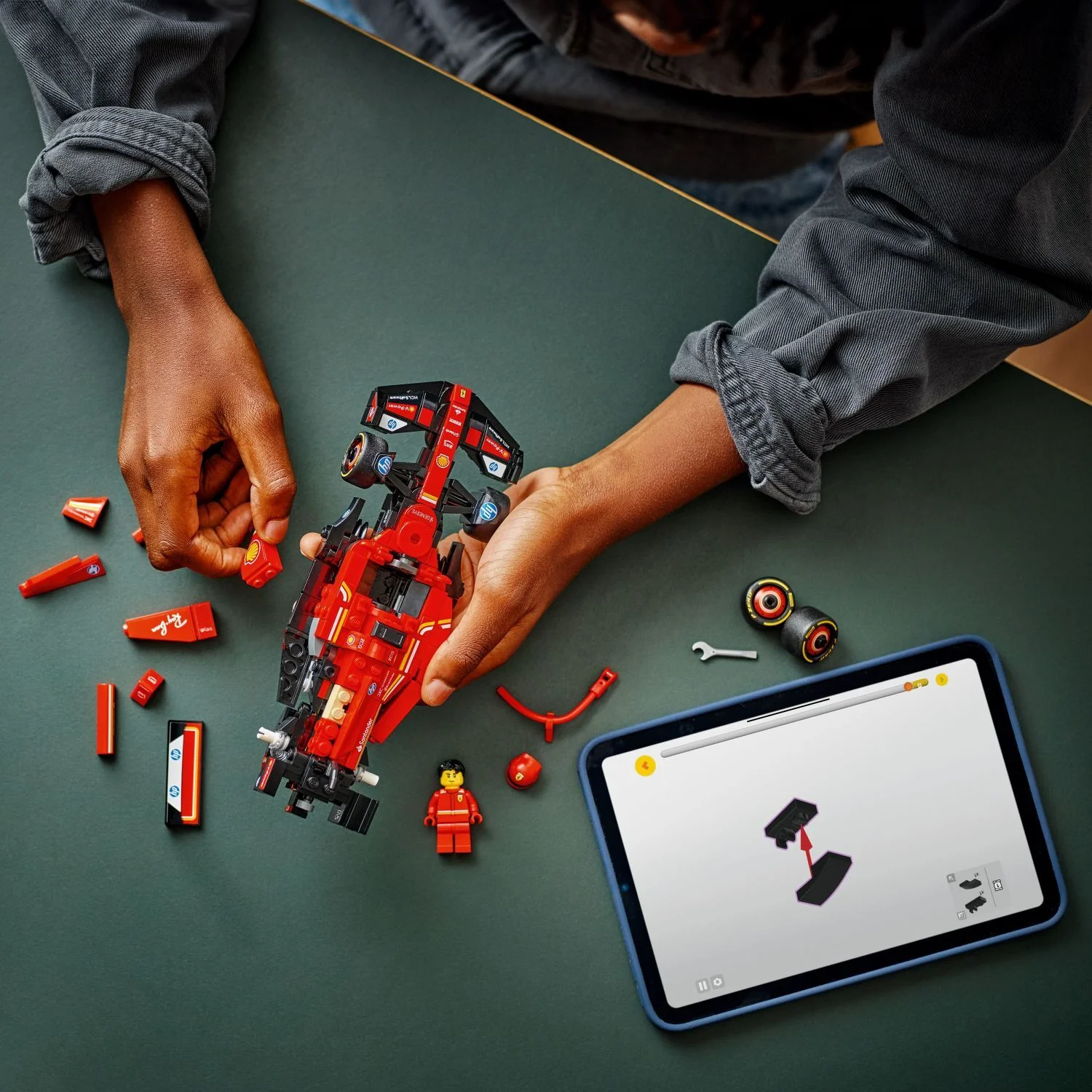 LEGO Speed Champions: Ferrari SF-24 F1® Race Car - Image 3