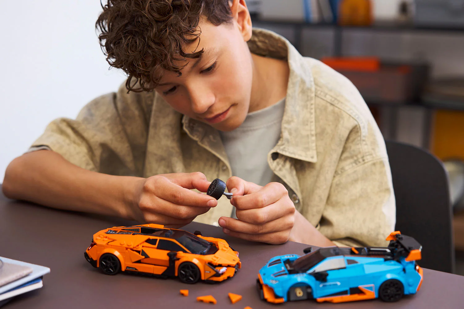 LEGO SPEED CHAMPIONS Lamborghini Revuelto & Lamborghini Huracán STO - Image 5
