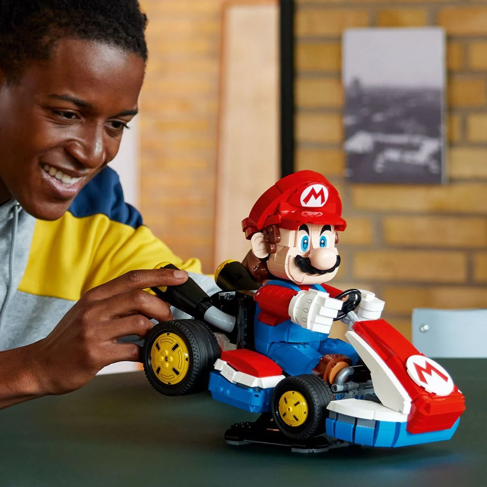 LEGO Super Mario: Mario Kart™ – Mario & Standard Kart - Image 5