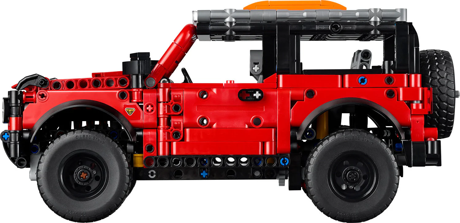 LEGO TECHNIC Ford Bronco SUV - Image 9