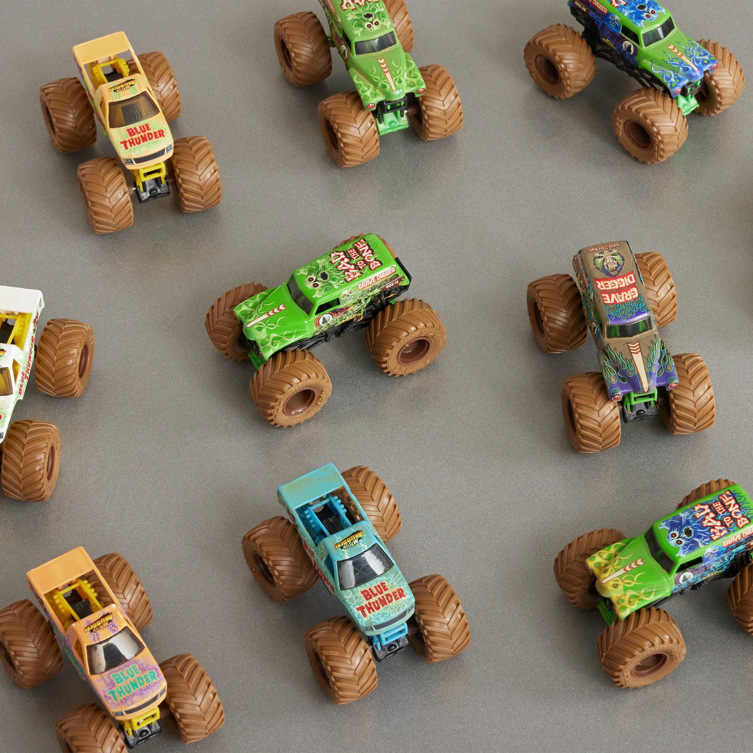 Monster Jam , Mystery Mudders, Official Die-Cast Monster Truck 1:64 Scale (Styles Will Vary) - Image 2