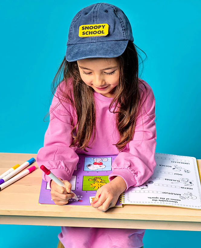 OOLY x PEANUTS Activity Travel Kit - Image 5