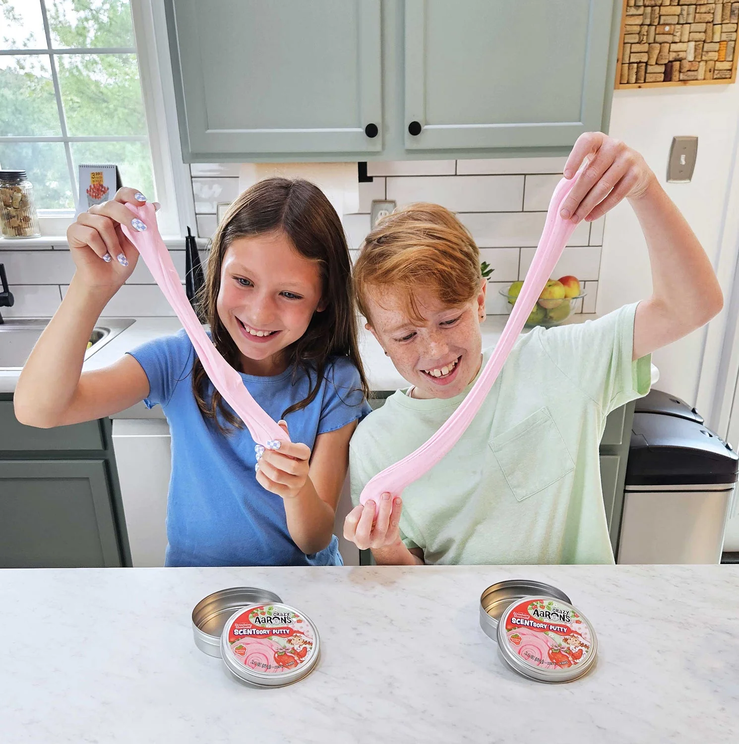 Crazy Aaron's Strawberry Shortcake SCENTsory Putty - Image 5
